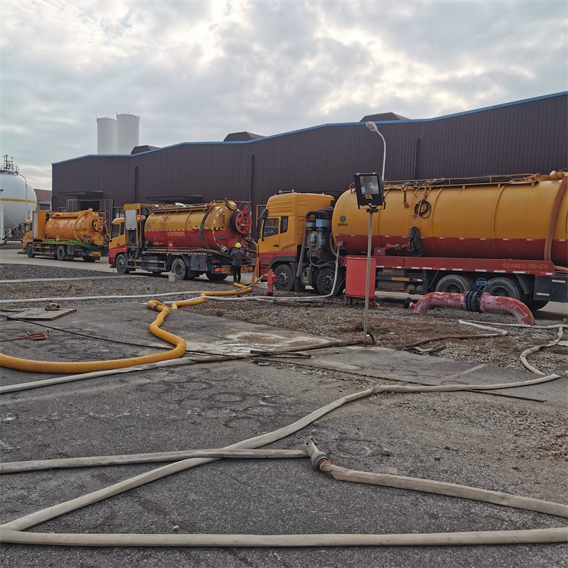 八公山污水池清理