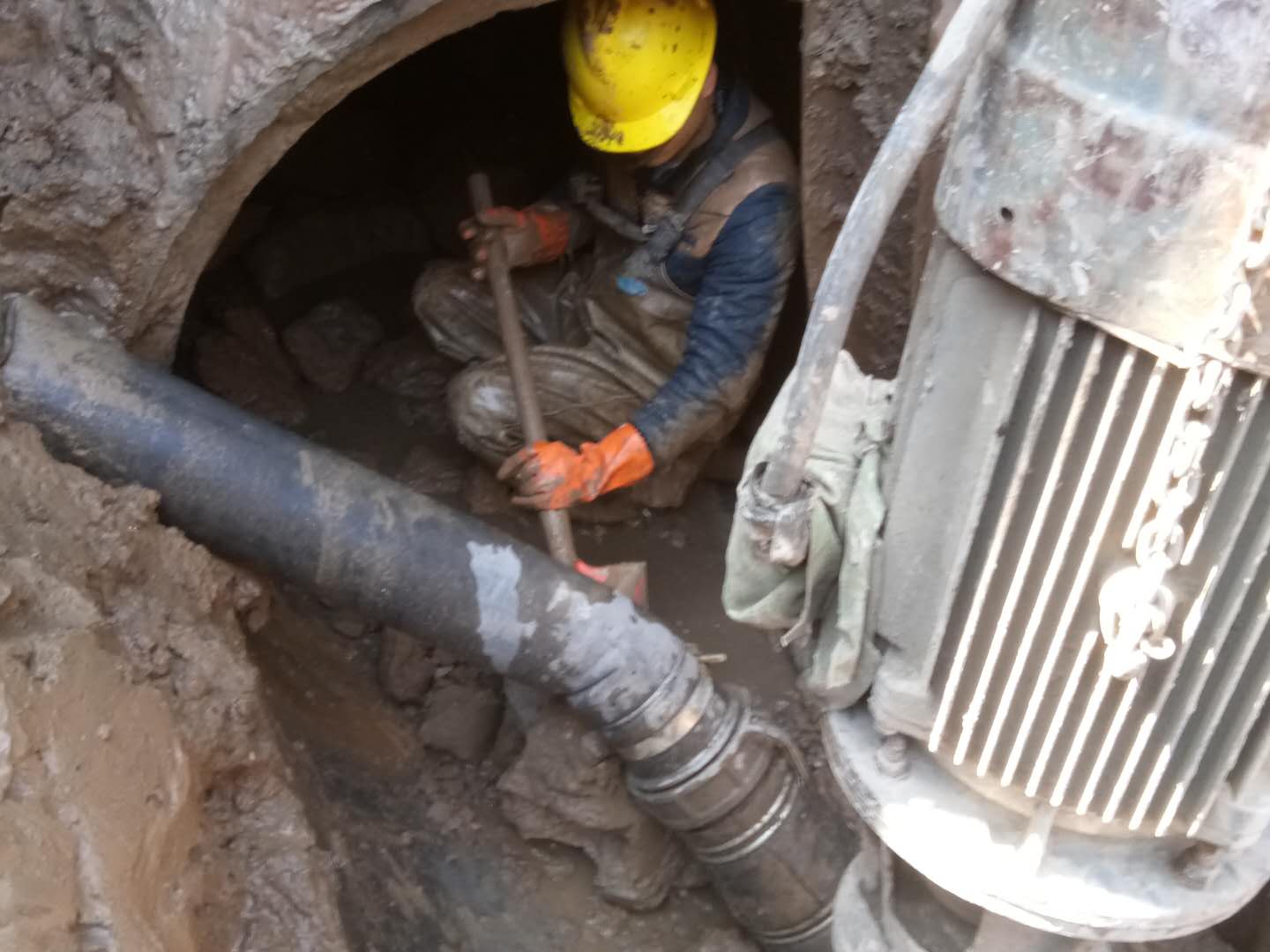 八公山管道清淤